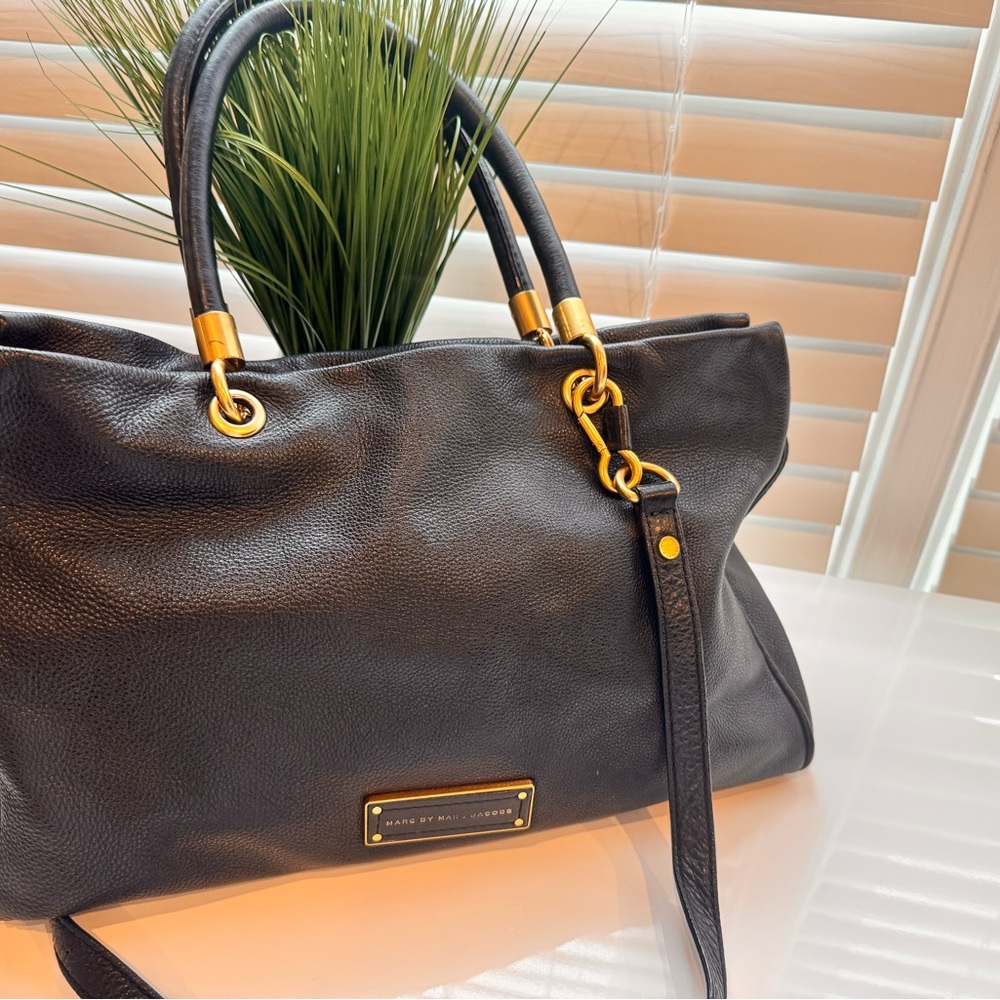 Marc By Marc Jacobs Black and Gold Shoulder Bag